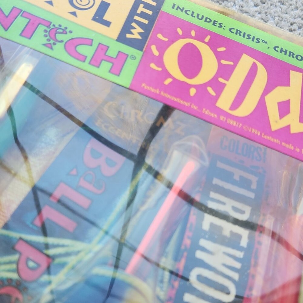 Pentech Oddballz Fireworks Crisis Chromz Sharkz Retractable Pens 90s School Kit - Picture 6 of 15